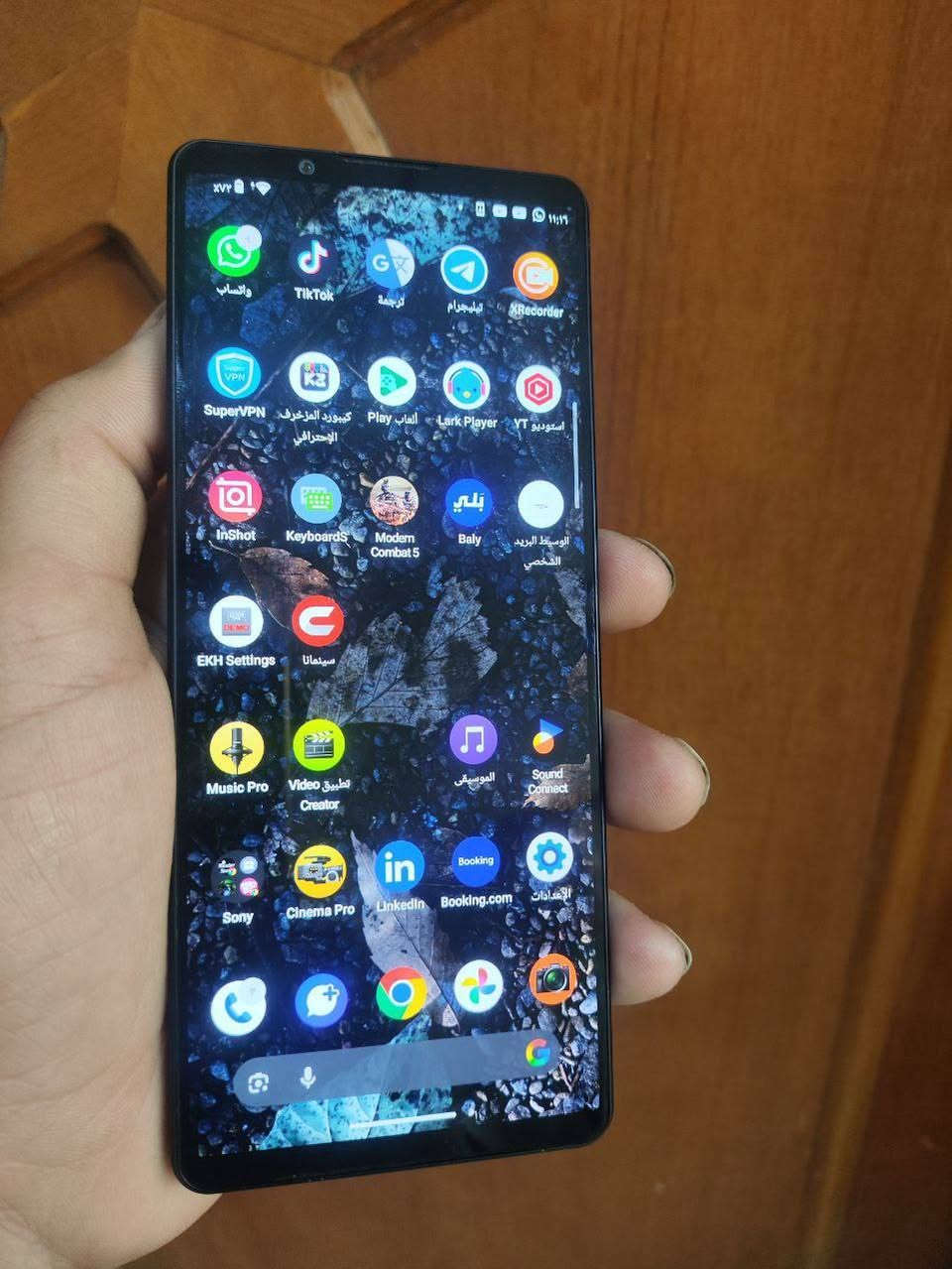 السلام عليكم جهاز سوني اكسبريا 1 مارك 5 ذاكره 256 رام 12 تردد شاشه 120Hz معالج سناب دراغون 8 جيل 2 بطاريه 5000 mah  كاميرا خلفيه ثلاثي MP 48  تقريب بصري 8
MP 12  تصوير فيديو حتى 4K 120fps ساعات ستيريو منفذ سماعات 3.5mm فقط بيه فطور زغار بلحافه موضح بصوره السعر 300 بيه مجال بسيط مكاني بابل  رقمي *********** عندي توصيل
