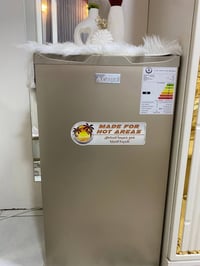 ثلاجه لبيع استعمال قليل سعر 110وبيه مجال بسيط  مكاني بغداد الزعفرانيه ...