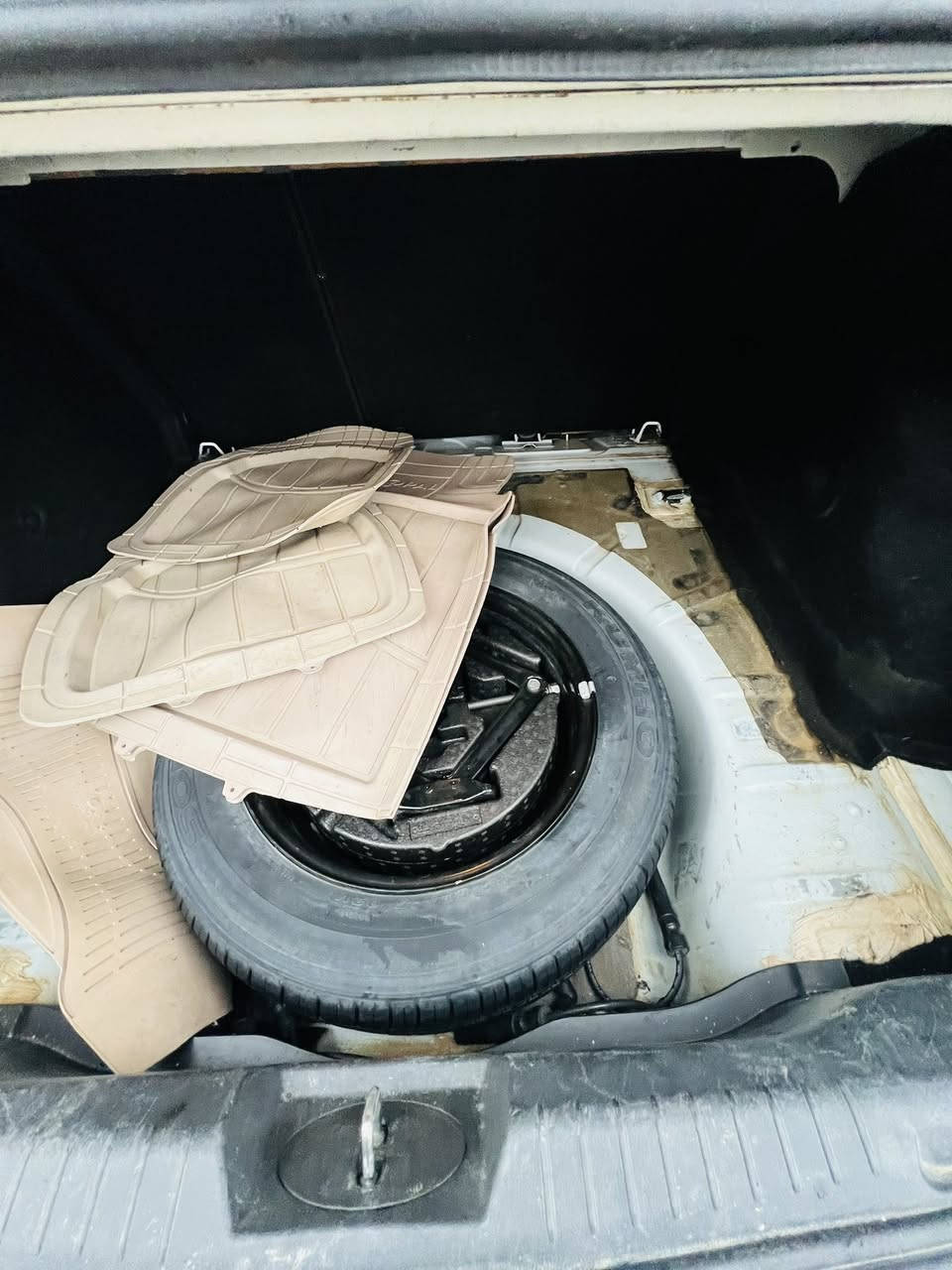 شوفليت كروز موديل 2012 كير عادي يةك بست بوياغي هةية 90 هةزار رويشتووة سفر 🧭 سةنةوي نوية سعر99معامةلة ***********
