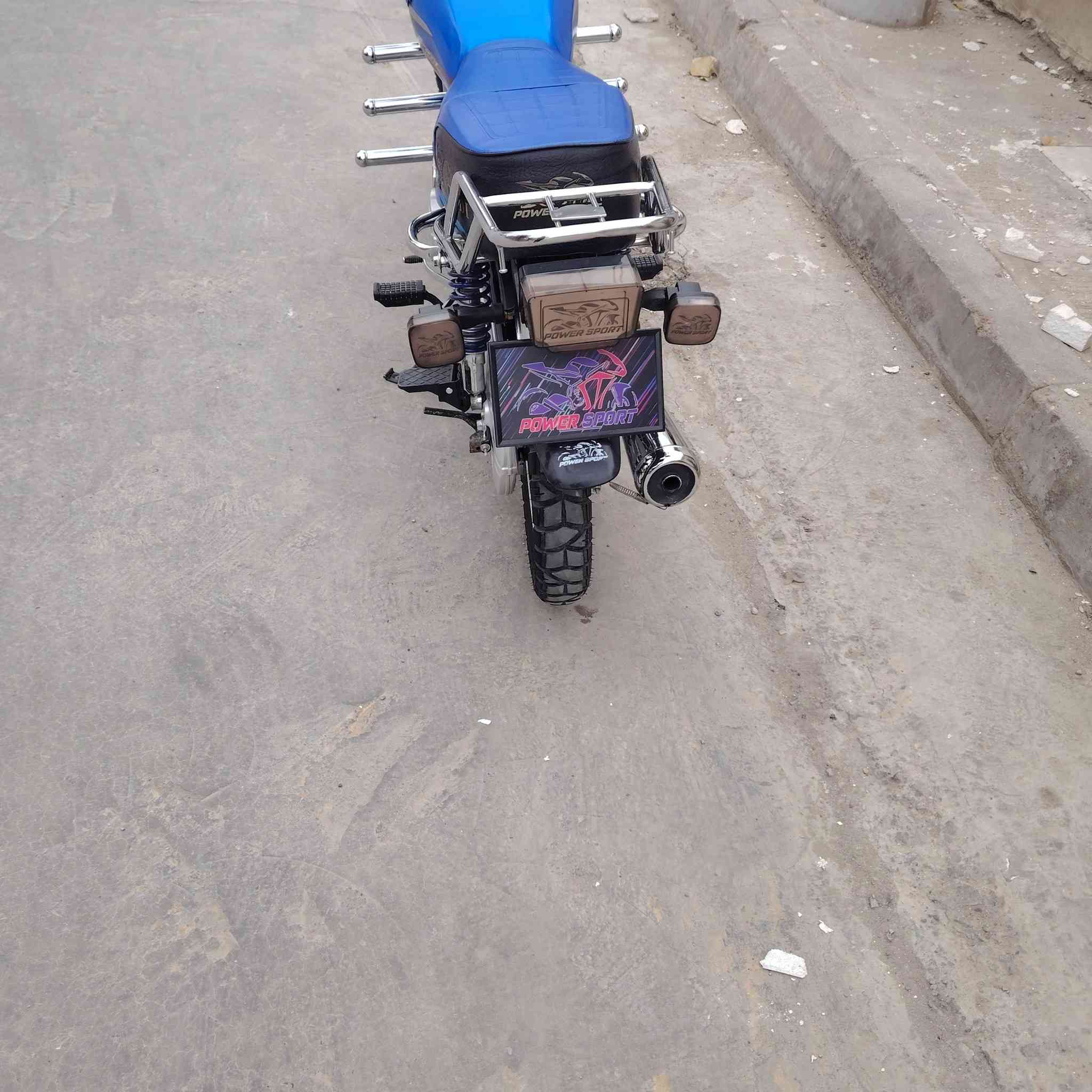 سلام عليكم شباب يراني البيع محرك 200
الموديل 2025 مابي وراق المكاني فلوجه شارع 40 وهذ رقم *********** سعره خاص
