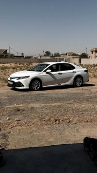 كامري 21 نقد فقط الوصل موجود بالصوره وضرر خارج موجود بالصوره السعر 175...
