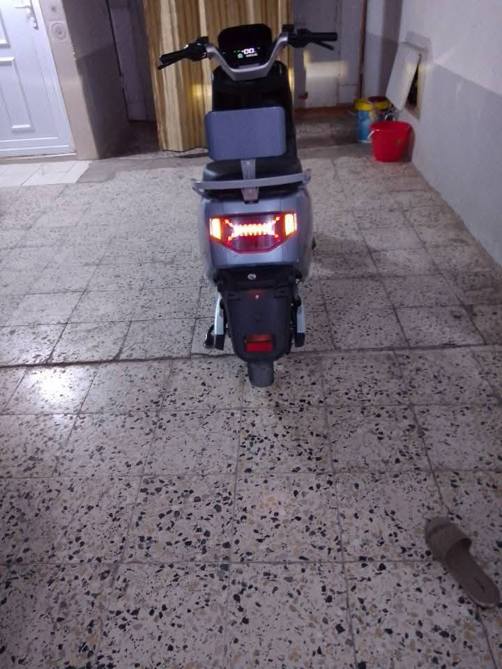 السلام عليكم دراجة شحن للبيع موديل 25
 ست6 بطاريات شرط الفحص 
بعده زيرو نضيفه كلش فول مواصفات للاستفسار  على الرقم *********** 
السعر 700وبيها مجال
