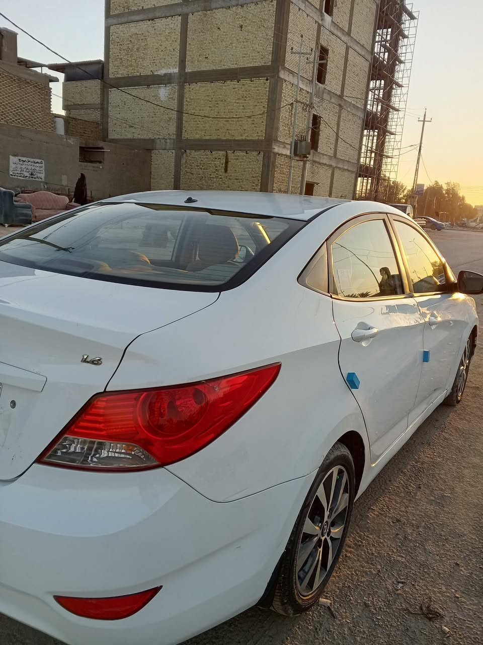 السلام عليكم ورحمه الله وبركاته
للبيع اكسنت موديل 2014 رقم بصره دولي جديد ✅
السياره باسمي تحويل ثاني يوم  ✅
السياره فول مواصفات فتحه تحكمات اشاير بالمري ويل كروم نظام ايكو  سنتر لوك ✅
السياره بيه صبغ فقط جاملغ صوب السايق ونص من البنيد وبيه بارادت بسيطه فقط ✅
مكينه 1600قطرتين المرغوب ✅
مكينه كير كفاله حداديه 80٪ ✅
السياره ماشيه 188الف فقط ✅ 
كهربائيات كله جاهزه ادامه كامله ✅
السعر 97وبيه مجال بسيط لشراي.........✅
رقم الهاتف : ***********
المكان النجف الاشرف
