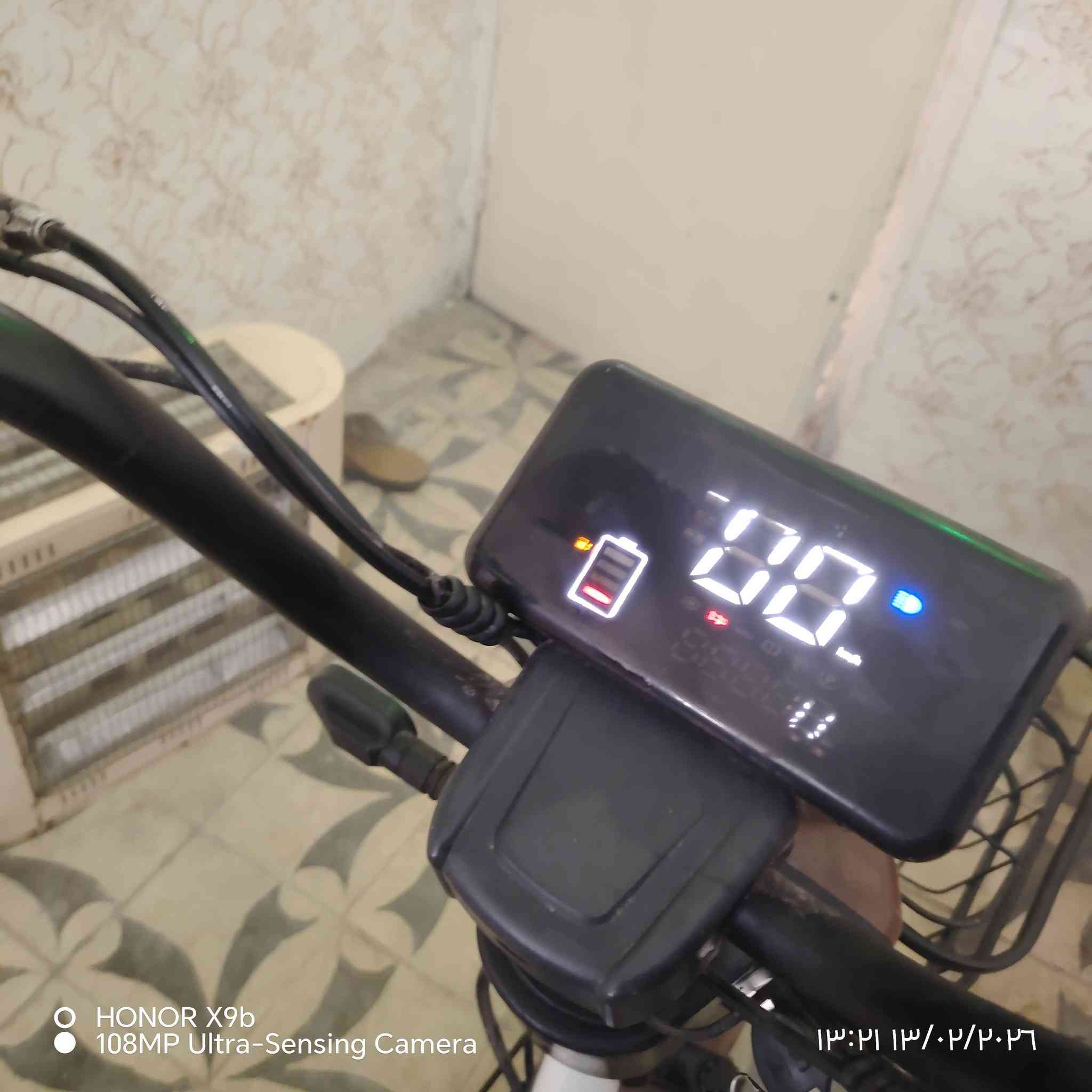 مطار شحن باله الحجم 14 ماتور يعوزي بطاريات سعر الموتور 60 وبي مجال النظافه 90%الماطور بالايمن
سعر البطاريات ب 100 الرقم***********
