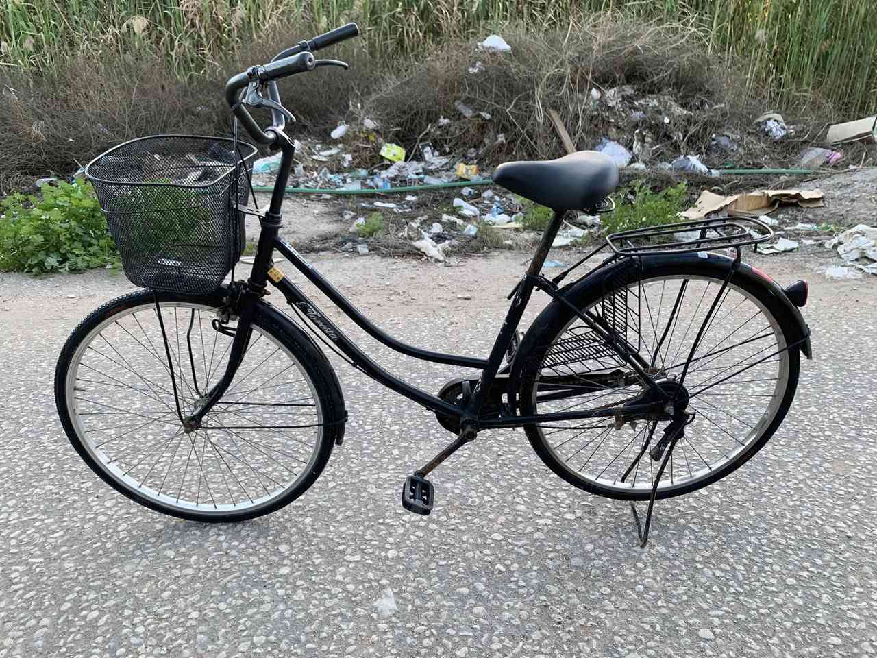 السلام عليكم 
بايسكل حجم 26 نضيف اي نقص ما بي سعره 75 وبي مجال قليل ***********
