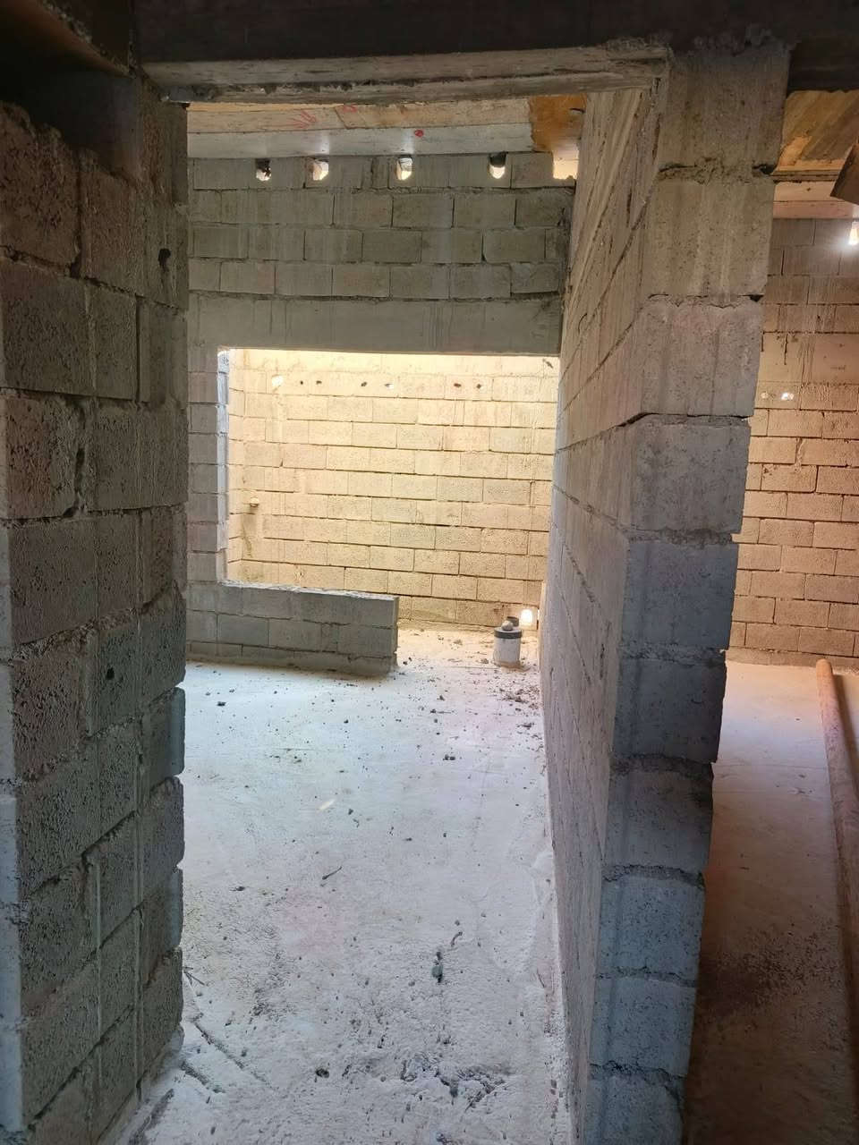 � للبيع: منزل سكني
📍 المساحة الكلية: 150 م²
📐 الواجهة: 7 م
📏 العمق: 20 م

يتكون المنزل من:

 • غرفتين
 • استقبال
 • هول
 • مطبخ

📍حي النصر (المرحلين )بالقرب من الدكتور  أراس 

📞 للاستفسار ومعرفة السعر أو لمعاينة المنزل، يرجى التواصل  أو الاتصال 
***********

(مكلف في النشر )يرجى التواصل مع الرقم أعلاه.

