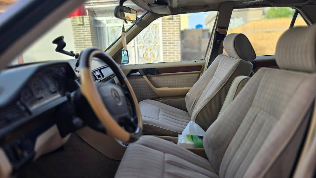 سلام عليكم مارسدس دب لون زيتوني  موديل 91 مكفوله كير مكينه بلاد السياره جاهزه من كلشي ما بيهه اي نقص قواعد سليمات ما طكات بلاد مصبوغه صبغ عام  قطر خياس ما بيهه تبريد ثلج مشروع وطني كشنات كهرباي حداديه 80/ 100 فتحه سلايت شغلات السياره مال جناي بعدهه جديده اتعهدلك بل صوليات والتحويل والعيب الشرعي تخم تاير اذا مراوس حسب القناعه عادي  السعر 65 وبيهه مجال الطيبين عنوان الناصريه مركز الاستفسار الرقم ***********
