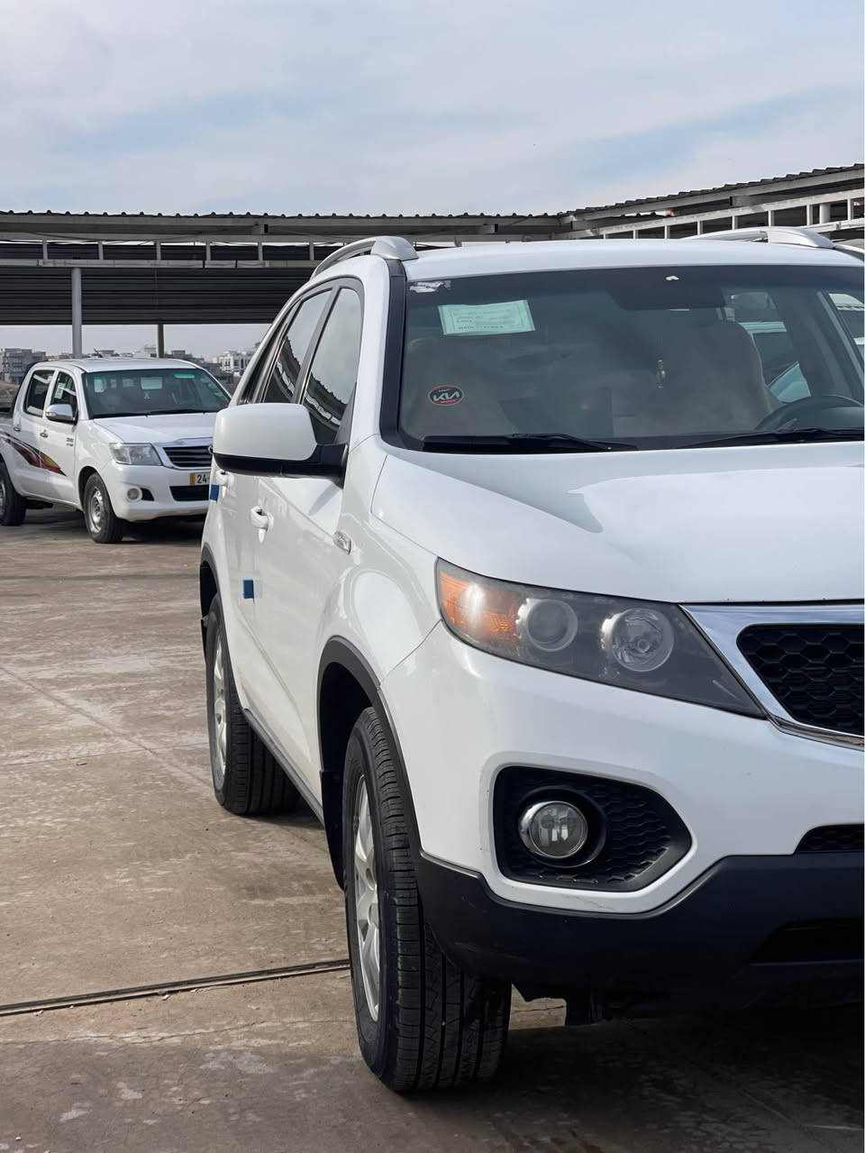 سورينتو موديل 2012 خليجي 
رقم اربيل 
بدون صبغ نهائيا كير و مرحرك بشرط محرك مفتوح 4 سلندر، سبع راكب كشن جلد سيارة مال بيت اربع تايره جديد سياره مابي اي روبع مسرف بشرط  رقم الهاتف*********** اكر, نينوى
