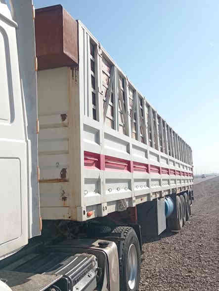 السلام عليكم للبيع فولفو F12 مكينه 122 مجفته جديد راس وعربانه تخم تاير تخم جوبلس رقم انكليزي 3لوحات انبار سنويه لل30 سياره جاهزه للشغل للأستفسار الاتصال على الرقم *********** مكان سامراء خط السريع
