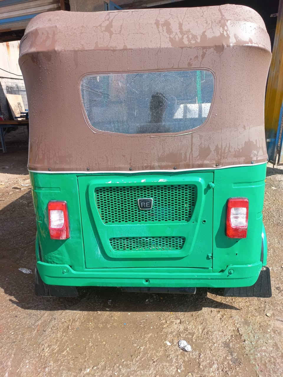 السلام عليكم تكتك للبيع موديل 2021رقم انكليزي تحويل ثاني يوم تكتك جاهزه تخم تايركهربائيات كله شغاله كلجات جددمكينه لاتنقيص ولاتبخيرالسعر700100 وبيه مجال بغدادالفضيليه التصال ***********
