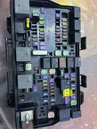 متوفر قاعدة فيوزات جيب امريكي  2018 07707033958