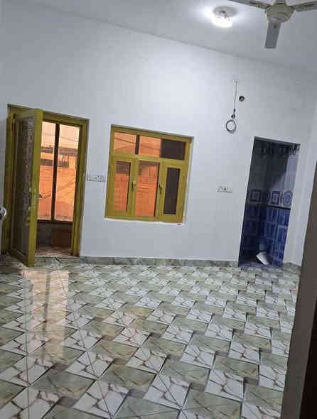 مشتمل طابقين للأيجار 
العنوان :  حي الأساتذة قرب مستشفى الثقلين📍
المساحه :  100 م 
يحتوي على :  3 غرف منام في الطابق الثاني احدى الغرف ماستر + أستقبال مستقل + صاله + صحيات + مطبخ  
المواصفات : مستقله ذات باب معزول + بناء حديث
سعر الأيجار : 800  الف 
للتواصل : 
***********
*********** 
***********
