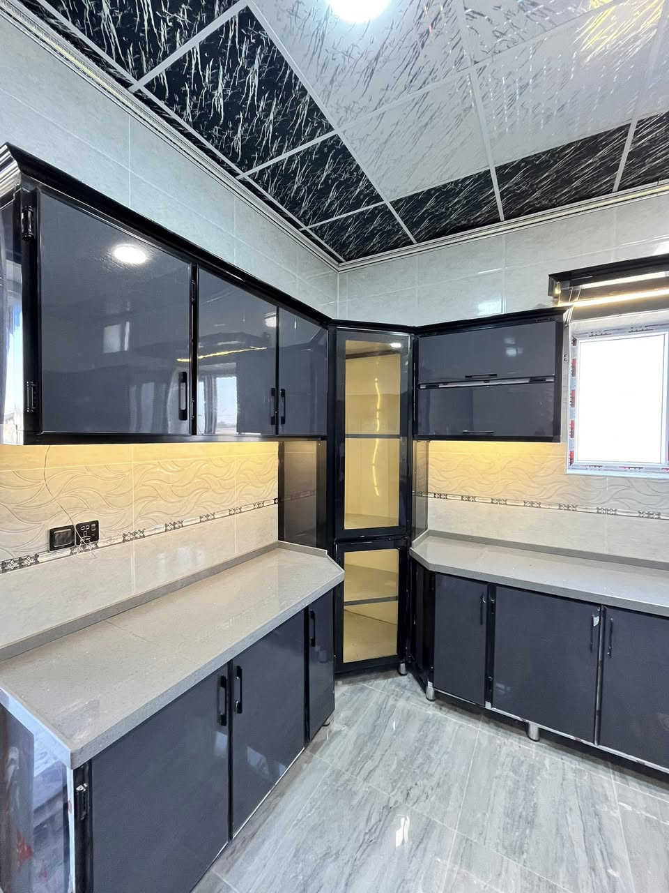 معمل المنيوم القيصر 
🟠تصليح مطابخ 🔧
🟠مطابخ جديدة
🟠لوكرات ملابس 
🟠جزامات احذيه 
☑️شغل درجه اولئ بأنسب الاسعار☑️
يوجد اقصاد لي حاملين الماستر كارد فقط 
بأدارة : شاكر جاسم 
العنوان : القائم مقابيل نافوره
 ***********☎️وتساب
