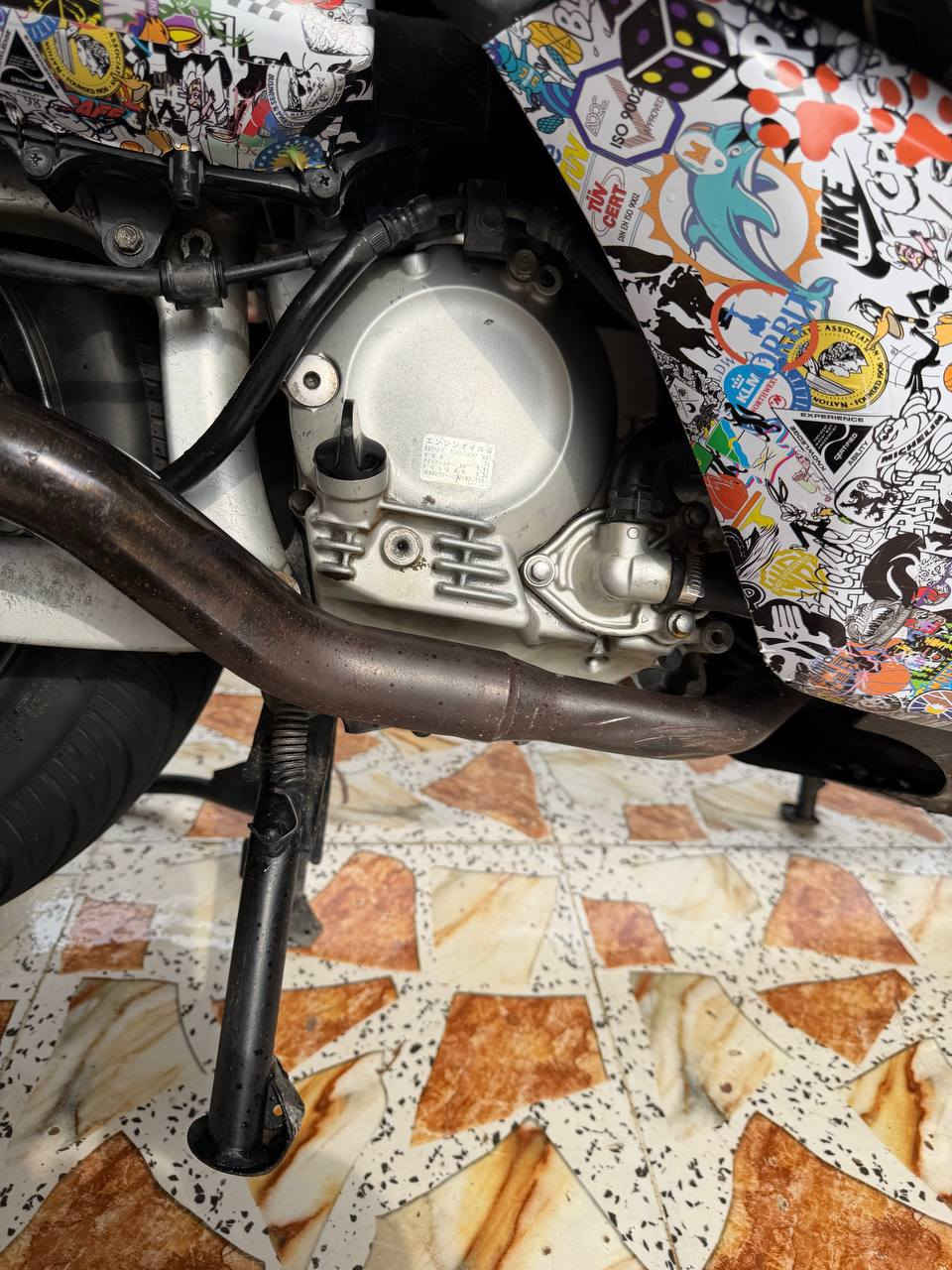 بسم الله الرحمن الرحيم 
السلام عليكم ورحمه الله وبركاته 
أقره المنشور كامل 
وشوف الصور عود ادخل وسولف
فقط واتساب او تصال 🌹
فورزه 0/10 مكينه سلفر
دراجه مال جنايه 
((مرقم انبار )) تحويل ثاني يوم 
سنويه ولوحات انكليزي طالعات بس تسحبهن 🚩
ماشيه 48 KM 
دبل بصمه وسويج طوارئ 💯
بيه قطع كاربون فايبر اصلي ألياف ولزك 😎
تخم تاير ياباني وكاله ✅
جامه طويله مع جامه جوكر ✅
منظومه زنون المانيه  يسكر ✅
نضام سبورت 3 تحويلات و7 كير +S✅
كفاله كير ومحرك ✅
تجوه عاليه 👉
مواصفاته 
 ستان حساس 
  كلوب جنطه 
  زنون 
 بيه 4تحويلات و7 كير 
 سايد بريك 
كير عادي ونضام سبورت ✈️
تزويداته 😎
لغود تضخيم ✅🎭
تفصال سوادات لامع  دشبول ودوسات 🛸
وياله ملكي كروم  مختم 👑
دبلات جدد  🖲️ نصبه فول 
 🌟
ستان جهاز زوج 
 لزكات كاربون فايبر اصلي 
مري كفرات براغي اريل دواسات قطره يدأت ⚜️
كلهن مزخرف ذهبي ⚜️
واقيات وتعواجات بطح كاربون فايبر ✅💯
ارقه انواع المنضفات المعروفه 💯
عليه إدامه كامله من كلشي ✈️
كفرات مضخمات دمام 🔊
اخوان الدراجه صار سنه من نازله 
الدراجه احله من صور بلواقع
مكان بغداد ابو غريب خرنابات 📍
***********  بي واتساب 
دراجه فقط بيه صوت كلجات كلج امامي تجي تفحص وتأخذ وبيك خير وتدلل
