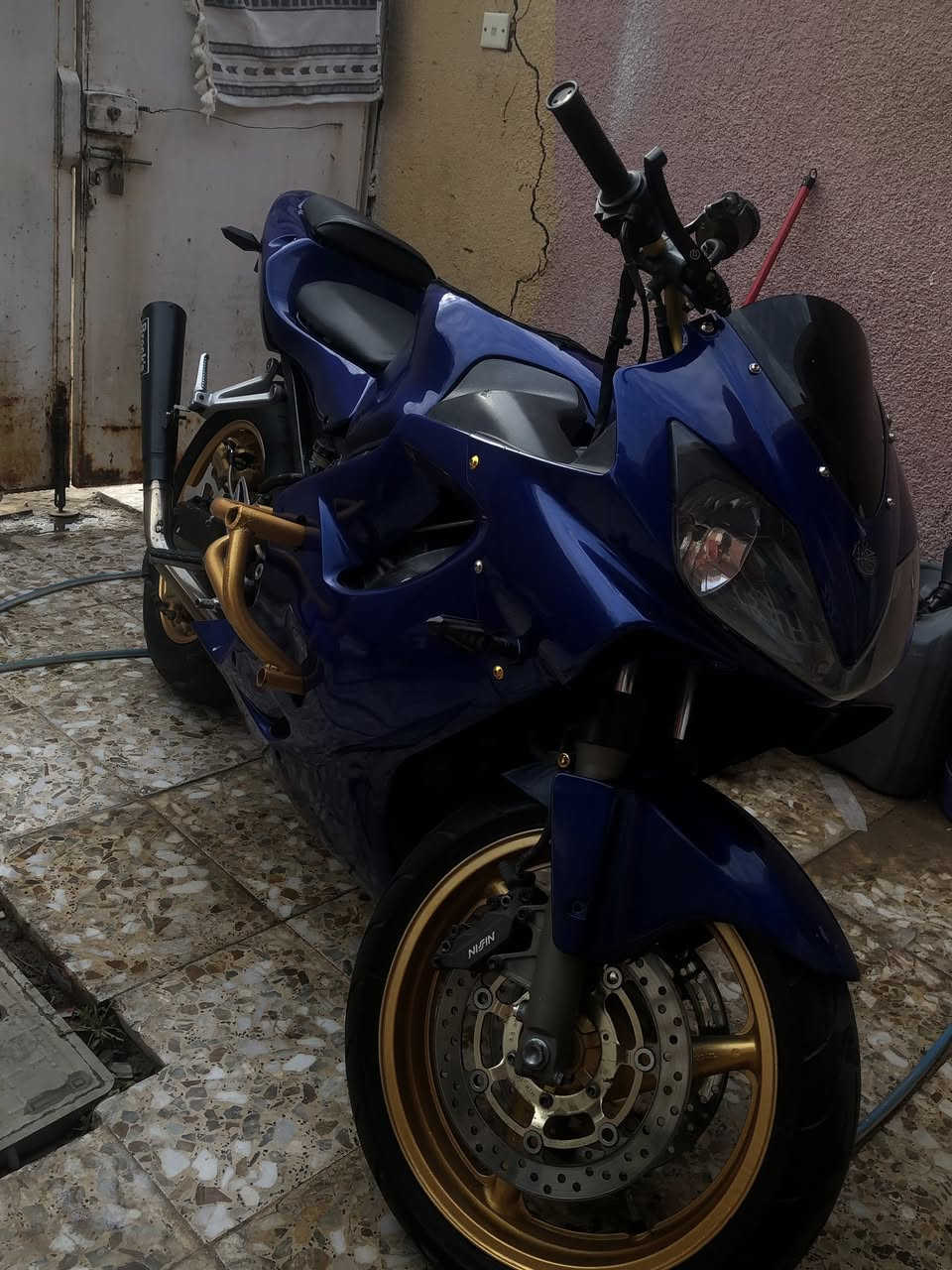 افوراي ٢٠٠٤ مكفوله
ب20 ورقه
دراجه خير من لله ماشيه ٧٥ الف حقيقي 
مكاني واسط صويره
***********
