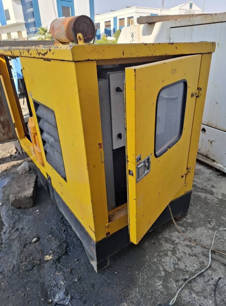 موليدكاتم صوت بيركنز ٥٠ كيفي 
Generato perkins 50 kva silent أربيل, العراق


**إذا كنت صاحب هذا الإعلان وتريد حذفه لأي سبب، رجاءا أرسل رسالة إلى الدعم الفني**