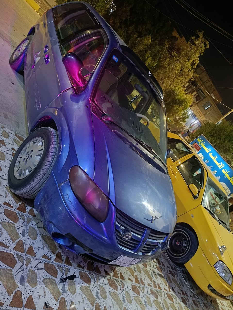 السلام عليكم دوج كرفان موديل 2007 رقم انبار مميز 7 راكب مكينه المرغوبه 3300 مكينه كير صدر تبريد تدفئه كله جديد بيهه مكانان ابيع احزام وحالين بيهه طختين يرادلهن تسويهن وبشرط تحويل للبيع او مراوس شعندك نزل سيارة  السعر 70 وبيهه مجال للشراي حلوة مجبزه مكاني بغداد وهذا رقمي للاستفسار *********** ابو عزوز
