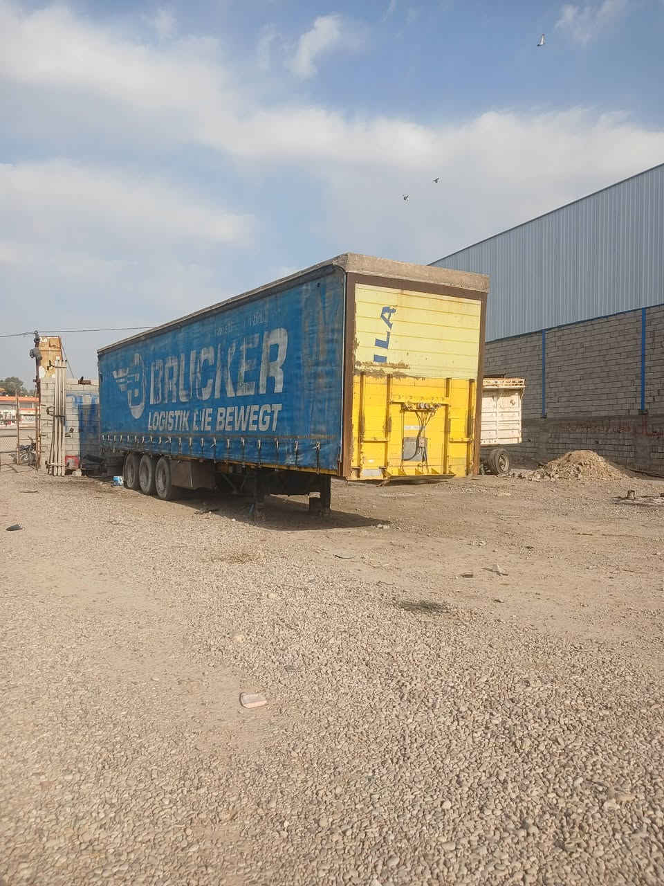 عربانةفصخ وربط
تخم تاير جديد
عربانة جاهزة للشغل
اليعر 65 ورقة
العنوان دوز 
للتواصل ***********
