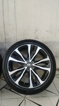 طقم 4 ويل • كورلا SE 2019 • 215/45/17