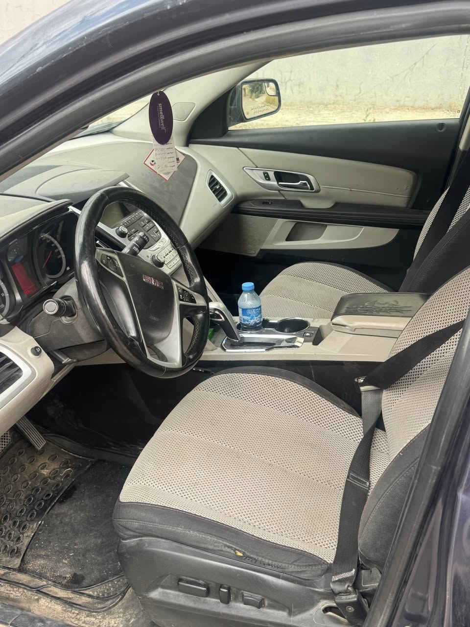 GMC TERIN 2012 ادوات متوم كامل
محرك 6v
تبريد تدفئه كهربائيات كلها شغال سيارة بس شغل واطلع كلشي مناقصها كير ومحرك شرط 
السعر 57 
***********
