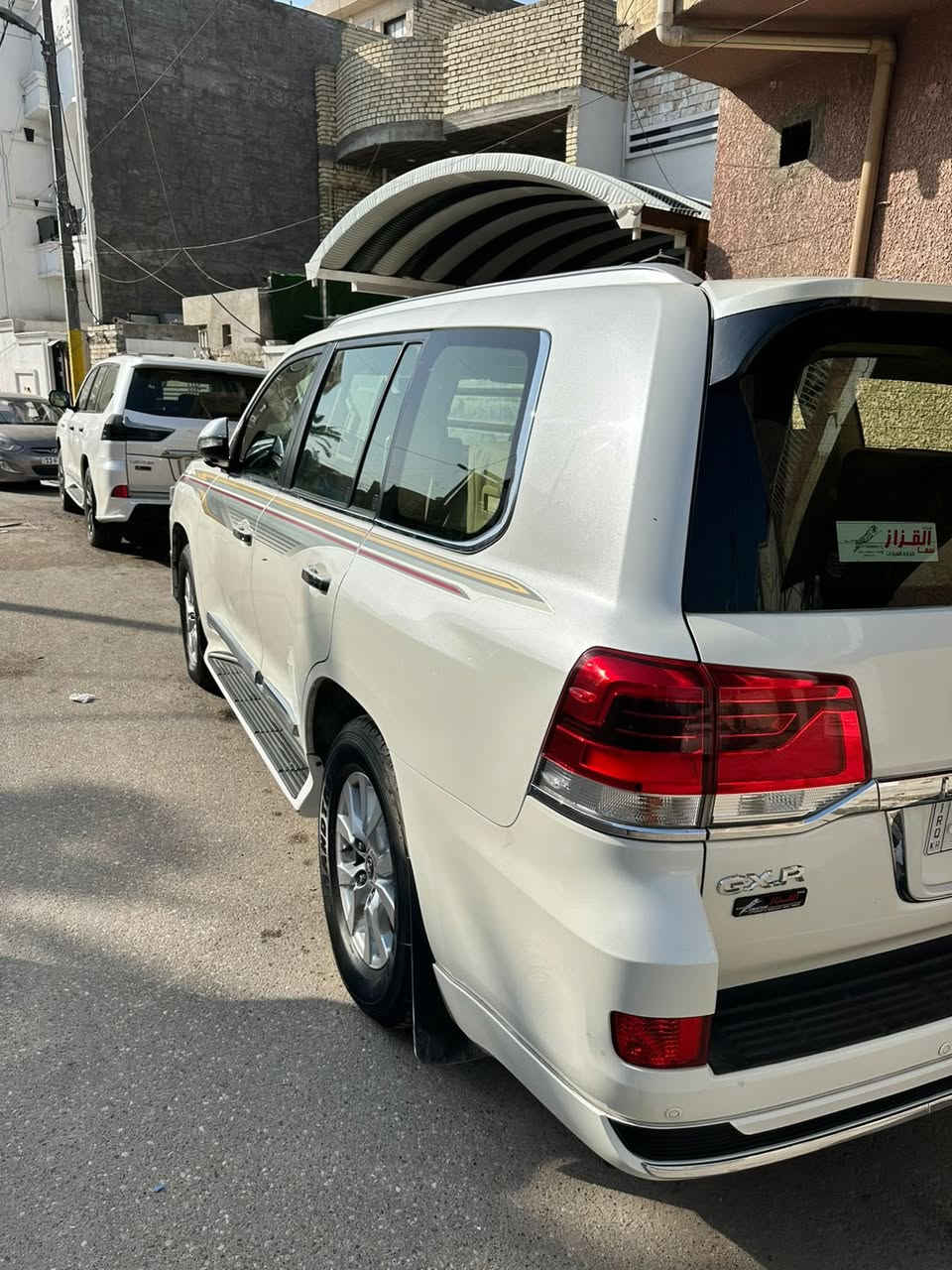 السلام عليكم للبيع فقط لاند كروز 2016 8 سلندر ماشيه 125 الف حقيقي سياره 4شاشات ودفدي البلادي مالتها سياره مبدله قطع فقط بدون حادث ايرباك شواصي لغود تكم قماره جاملغ خلفي كفاله 39 وبيها مجال بسيط مكان بغداد ***********
