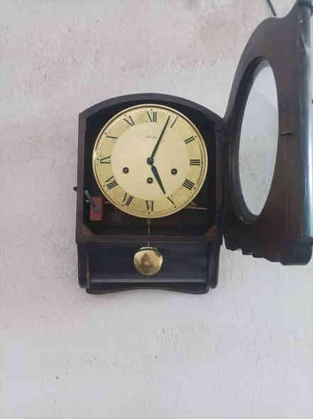 *********** ساعه قديمه الماني
