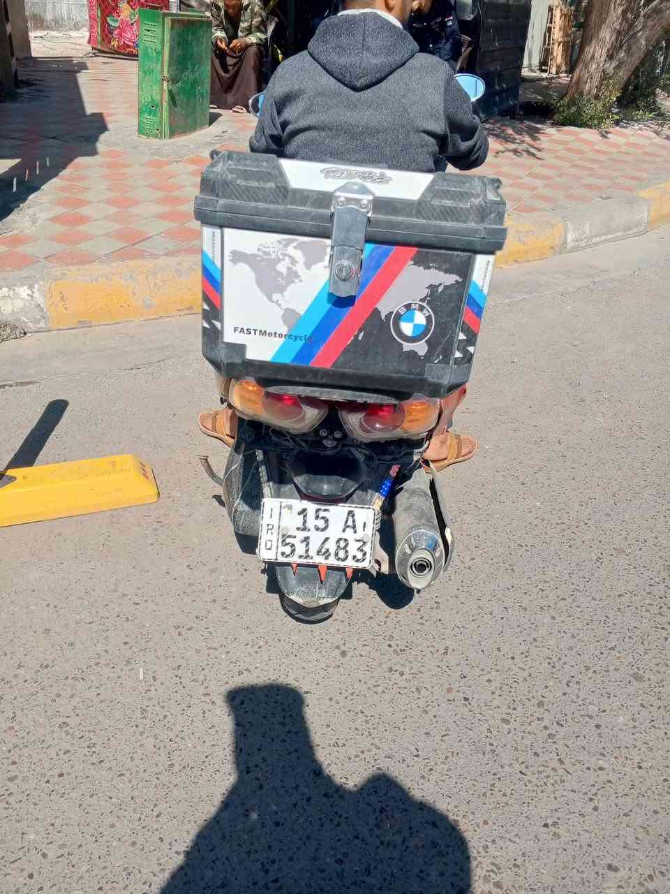 فورزه 10/0 
موديل 2009
مسجل داخله هزاز
بس الكفر تعبان والباقي كله جديد
 كير محرك كهربائيات كله شغال.  سعر ١٤


**إذا كنت صاحب هذا الإعلان وتريد حذفه لأي سبب، رجاءا أرسل رسالة إلى الدعم الفني**