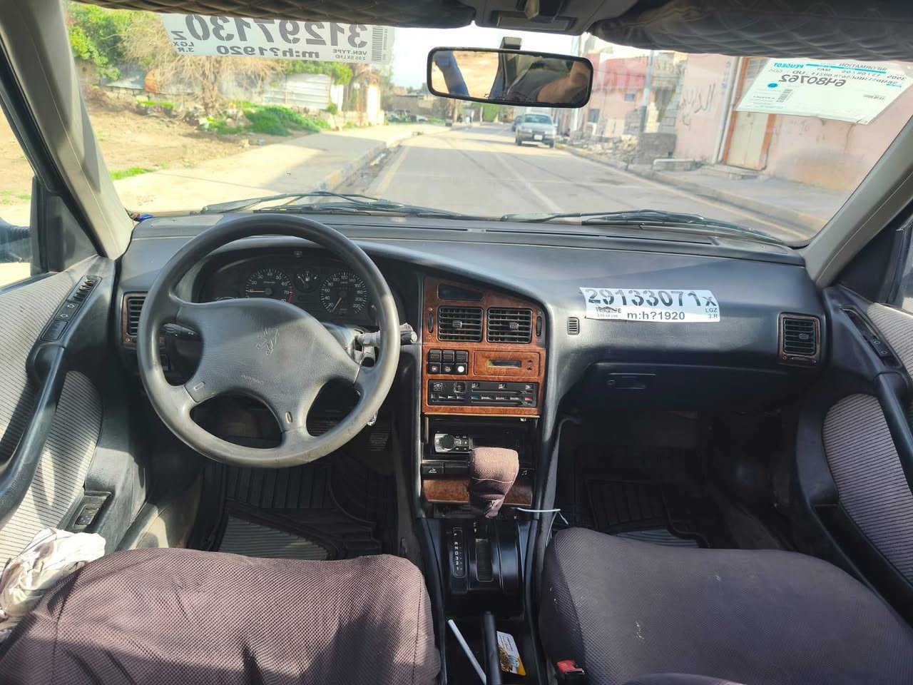 بيجو 405 للبيع 
السلام وعليكم 
بيجو للبيع موديل 1993
السياره باسمي سنويه 2027
كابون بنزين بيها 
تبريد شغال شرط ثلج 
تدفئه شغاله 
تاثيرات اربعه جدد قبل سبوع شادهم 
السياره اوتوماتيك 
كير ومحرك بشرط
شرط التحويل والوكاله 
للاتصال ..***********
