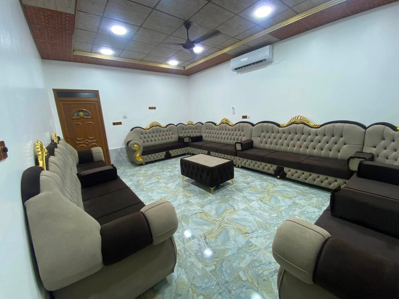 معمل جوهرة القائم للأثاث 👍

#تم تسليم ديوان هادي صلاح عنتر الكربولي  
 
#بالخير عليكم ان شاء الله 👍❤️
باداره 
علاء ال غازي ‭ ‭***********
 سليمان ال غازي ***********
