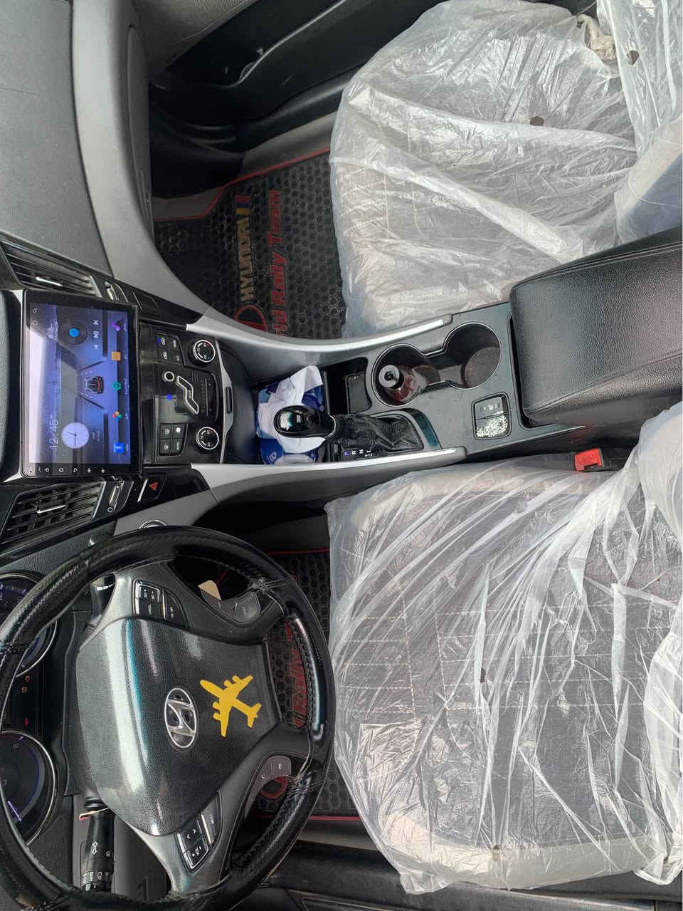 سوناتا وارد امريكي2012 فول لمتد بانوراما بصمة + بصمة ابواب بانوراما سونارها موجود ويا الصور رايدها ٩٥ وبيها مجال قليل مكان السيارة بغداد الدورة الاتصال على الرقم 
*********** ابو احمد 
شباب بدون زحمة اني مكلف لصديق بالنشر بغداد, العراق
