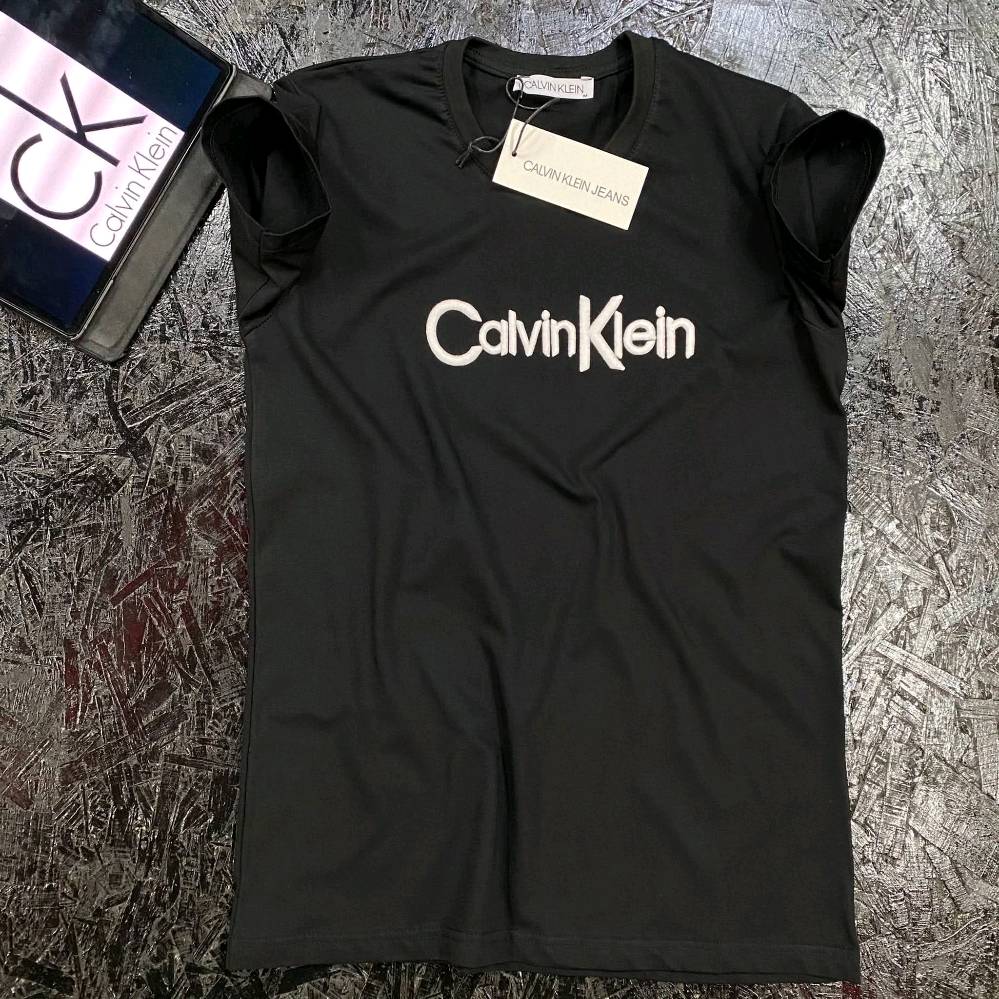 متوفر تيشيرت شبابي تركي قطني حلقة خامة ممتازة متوفر قياس S/M/L/XL/XXL سعر القطعة 15 الف متوفر توصيل لكل العراق ب 5 الف للتواصل ***********