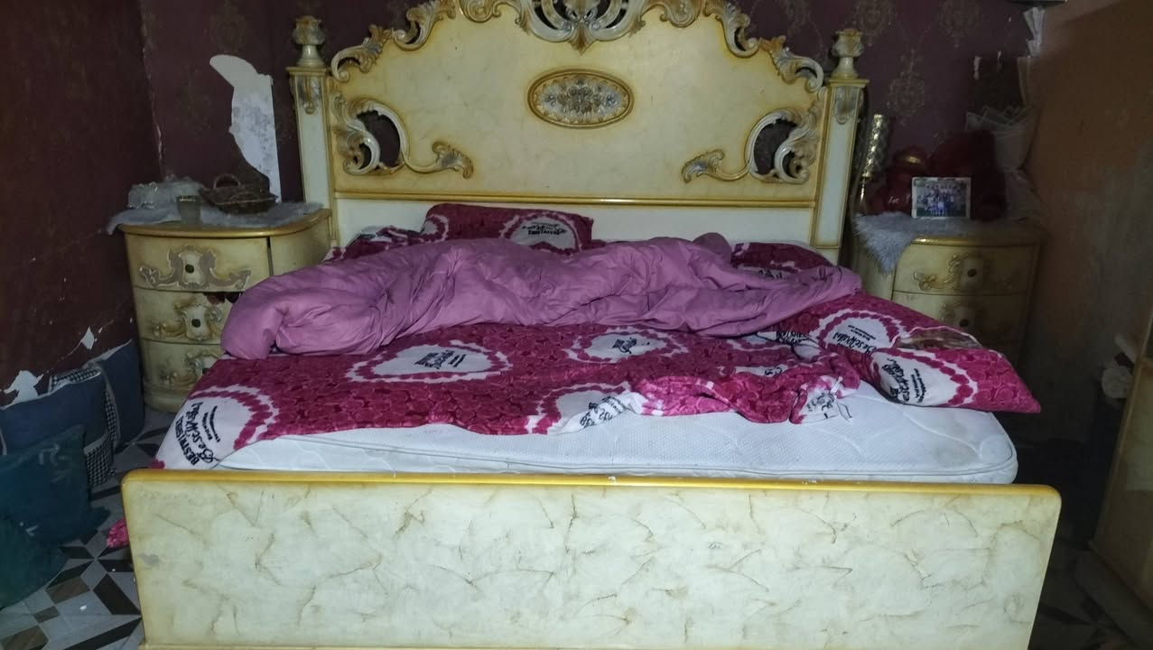 غرفة كويتي للبيع 
السعر 500
الزبير


**إذا كنت صاحب هذا الإعلان وتريد حذفه لأي سبب، رجاءا أرسل رسالة إلى الدعم الفني**