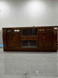 بوفيه 8 فوت السعر 140 وبيها مجال التوصيل على الرقم 07827674881