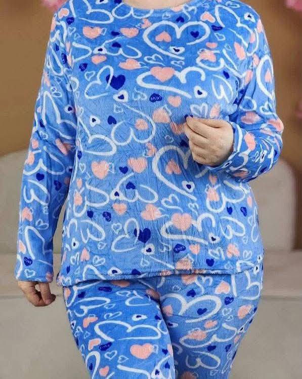 السلام عليكم عرض لمدة يومان  اتراكات شتائيه فروو سعر القطعه 4 ونص يا بلاش متوفر الوان ويلبس حد وزن 80  يوجد توصيل لكل محافظات العراق  تواصل واتساب ***********
