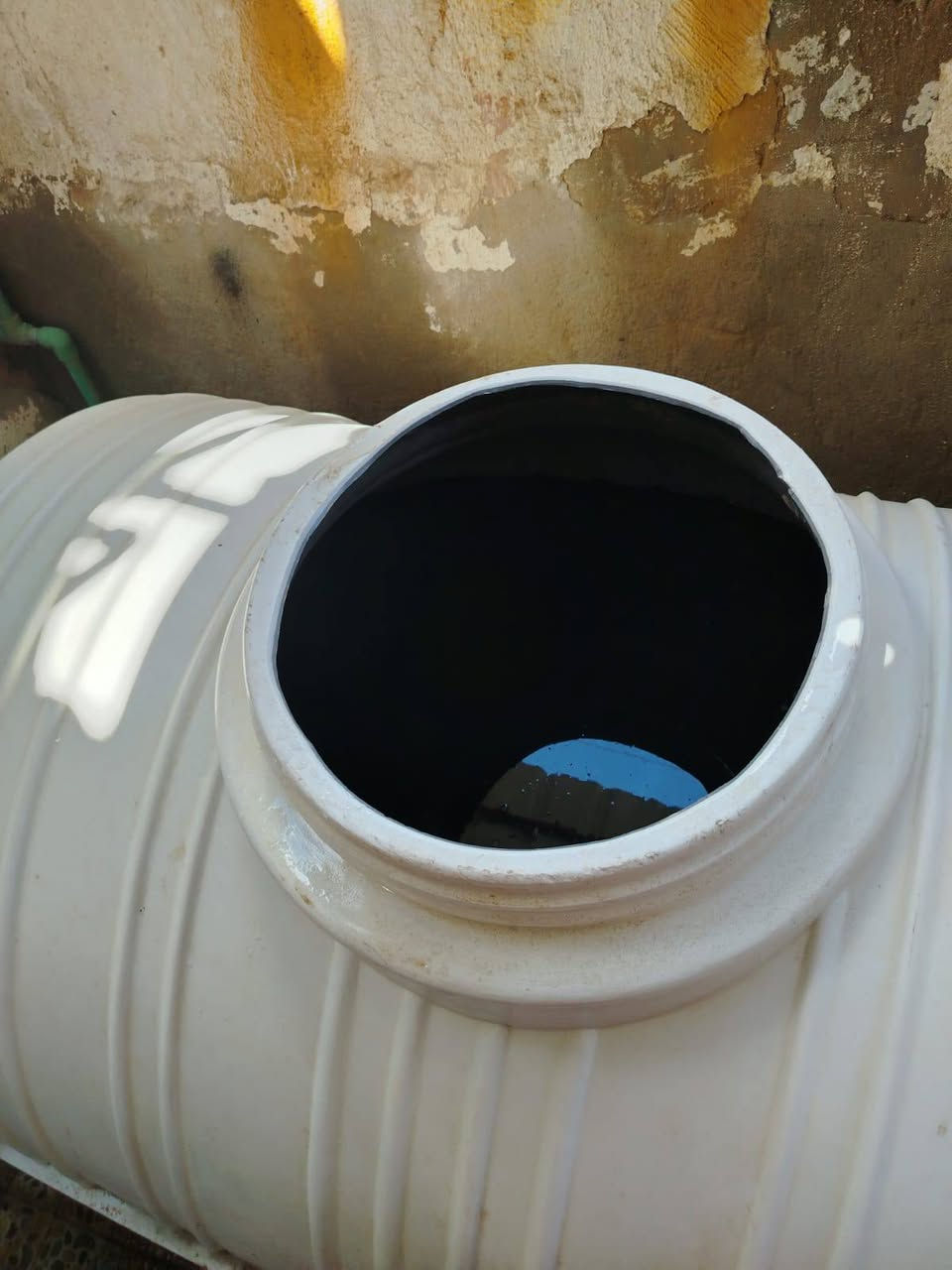 مكلفة بالنشر تانكيات للبيع السعر الواحد  50  عادت المنشور بسبب الوعود كاذب
تانكي ابو الف لتر ***********
