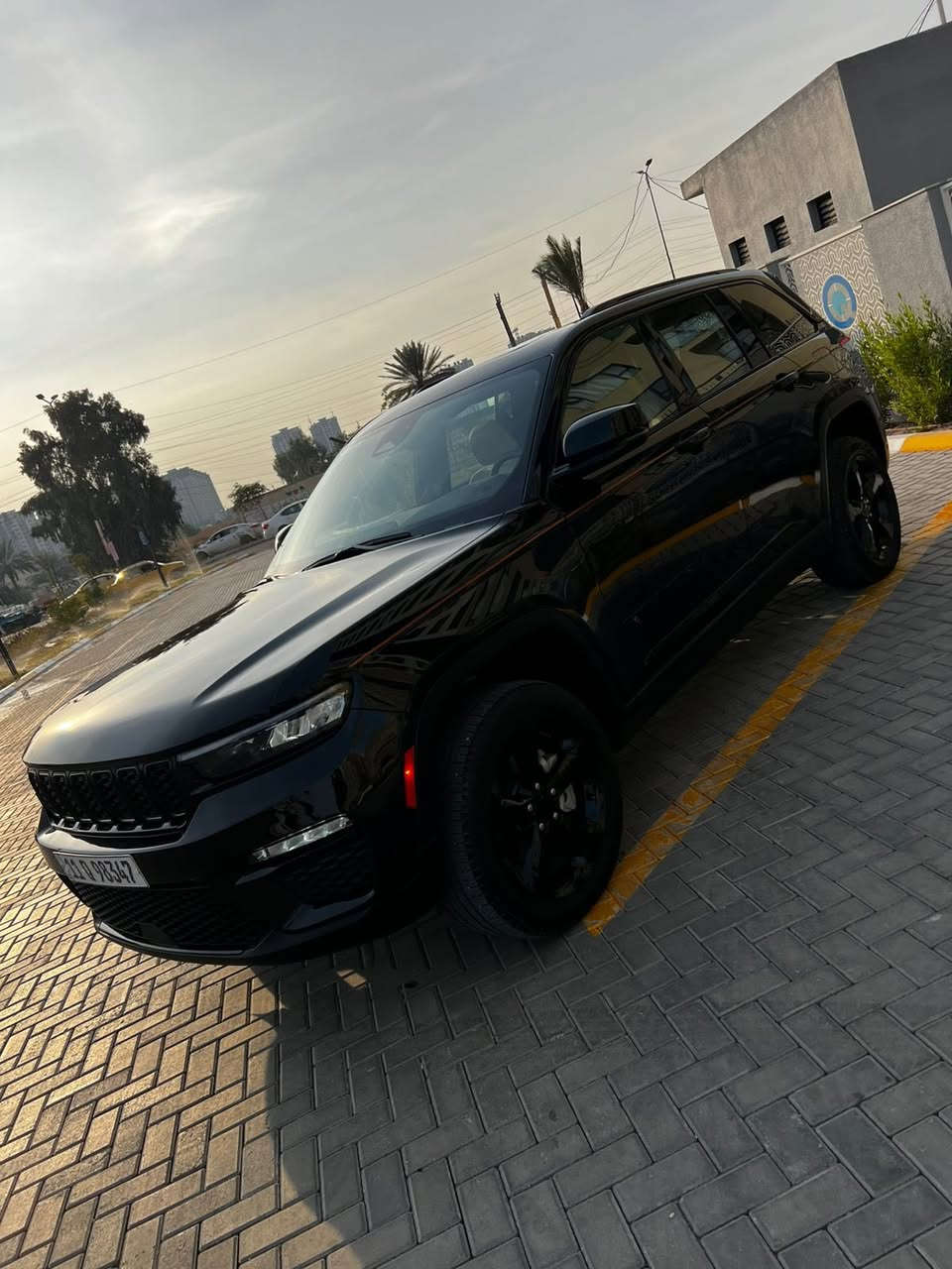 السلام عليكم

للبيع جيب موديل 2024

فول مواصفات حادثها جاملغ وبنيد وباب السايق مبدل اصلي نفس اللون

ماشية 7 الاف اخت الزيرو بوضع الشركة داخل عسلي 

مرقم بغداد بأسمي تحويل ثاني يوم

المواصفات :

بانوراما 
كشنات جلد وكهرباء
فور ويل
هاند بريك بصمة
مري قلاب 
رادارات امامي وجانبي
وباقي المواصفات المعروفة ب الفول
مكانها بغداد السيدية

350 ورقة بيهة مجال

للاستفسار
***********
