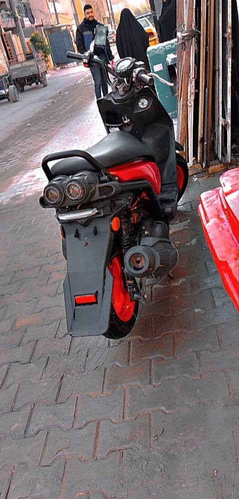 سكنز جبلي مديل 2013 الدراجه عوزها فقط كلج خلفي تعبان كلها شغاله خير من الله مكاني الحريه السعر ٧٥٠ وبيها مجال قليل 
***********
