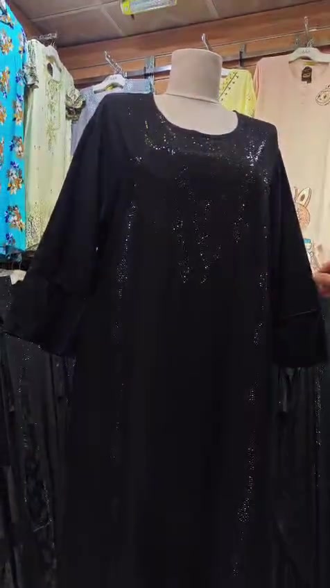 ووووصل الجديد دشداشه كشمير أماراتي 
أسود فاحم شغل تطريز ستراس 
متوفر قياسات من 2Xl الى 5Xl 
السعر (8000 )
  متوفر خدمة توصيل كافة مناطق السماوه والمحافظات 
للحجز واتساب ***********
