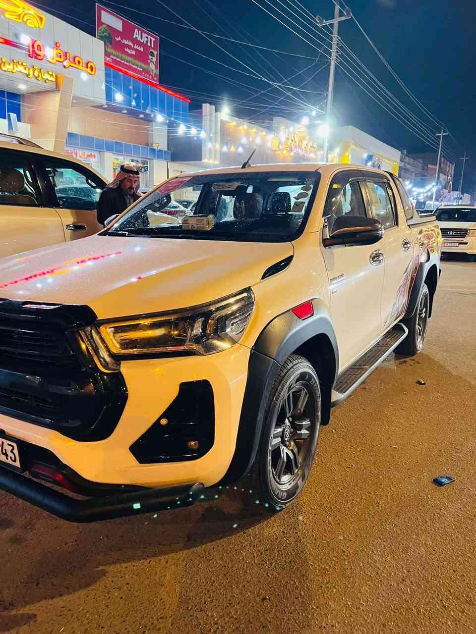 سلام عليكم هايلوكس TRD
V6 سعودي 
رقم اربيل شرط تحويل 

نظام التحذير من التصادم الأمامي مع مكابح طوارئ.
• نظام تنبيه مغادرة المسار.
• مثبت سرعة راداري (تفاعلي).
• كاميرات محيطية 360 درجة. 
بدون حادث 
سعر 380 وبيها مجال قليل 
***********
