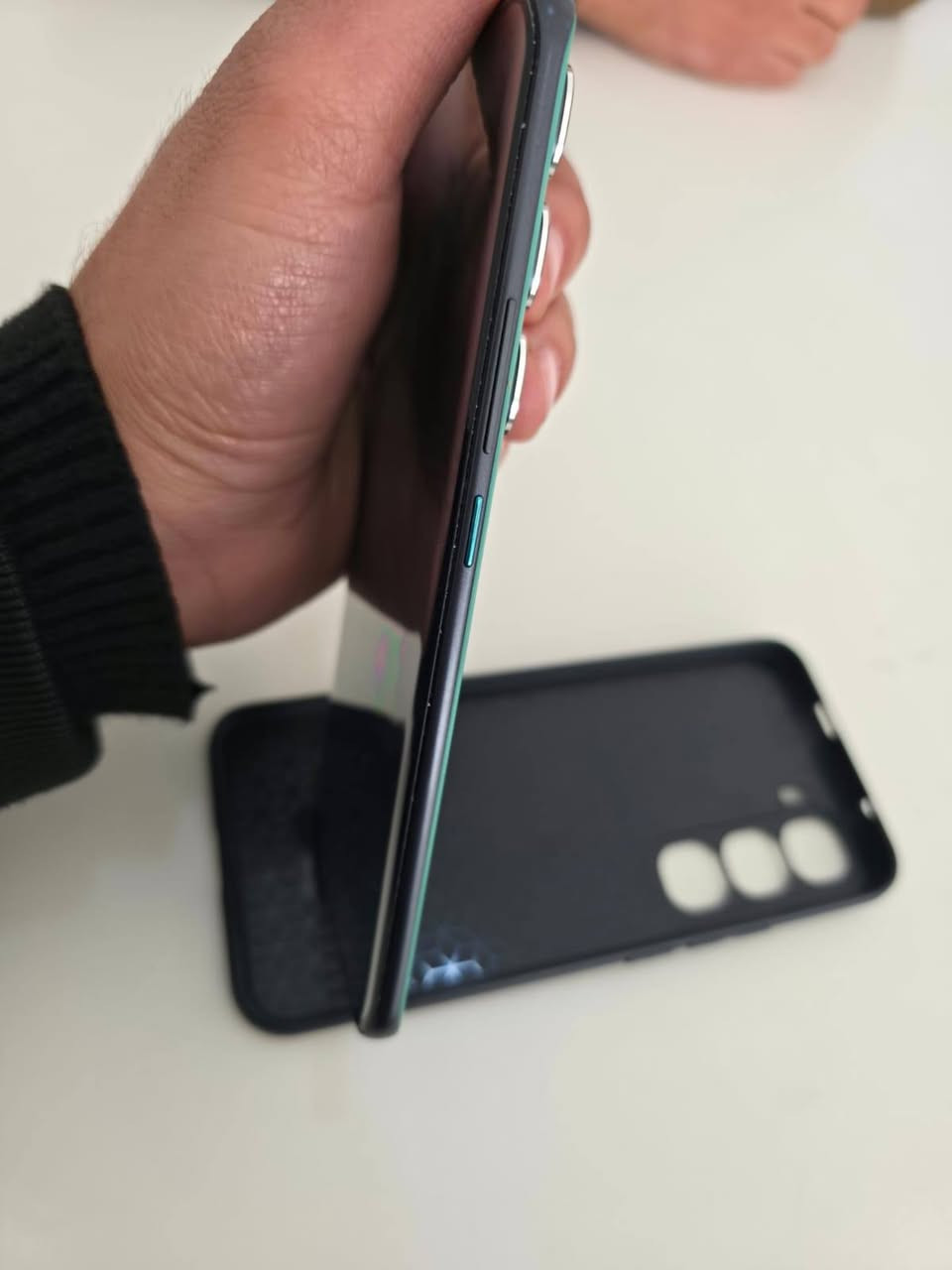 انفنكس HOT 60برو بلاس لونه مميز 
ذاكره 256
جهاز صارله سبوع ممستخدم مجرد شحن واتصال فقط 
جهاز كلش نضيف 
غراضه كامله كلهن باكيته كله موجود 
جهاز أخو جديد 
230 وبي مجال بسييييط ؟
استفسار *********** بي واتساب 
صقلاويه
