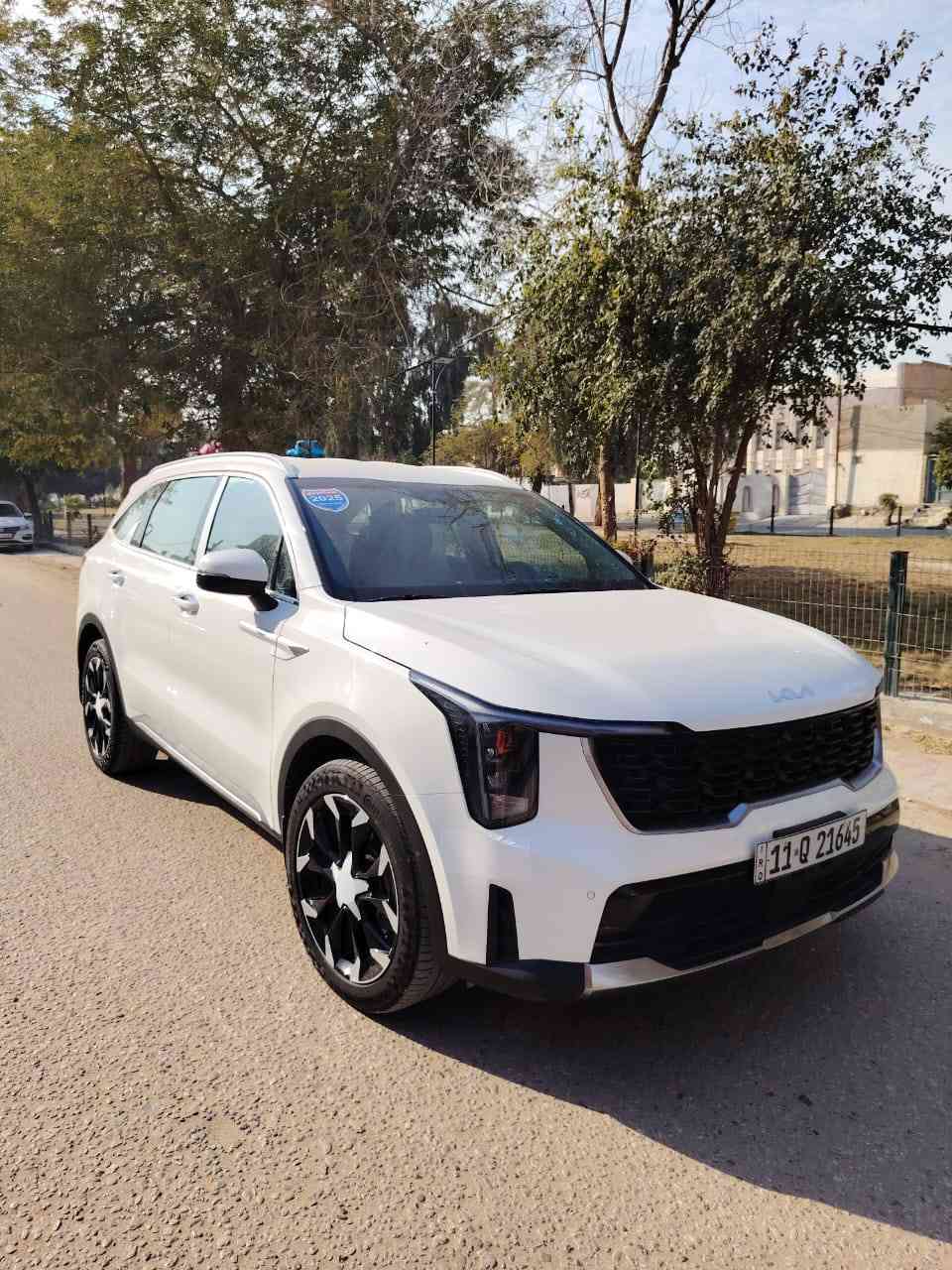 سورنتو بغداد مكفولة كفالة عامه  ٢٠٢٥
٦سلندر 
ماشيه ١٤ الف
كير ماوس 
جنطه كهرباء
ويل عشرين
السعر ٣٣٠ وبيه مجال
***********
