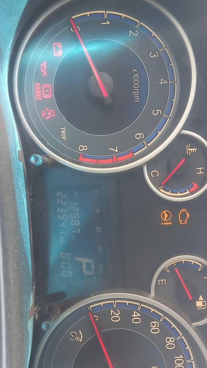 ساسوكي للبيع موديل 2014 مكفوله من الصبغ مكان السياره بابل مركز المدينة ماشيه موضح بالصوره السعر 85وبيها مجال رقم ***********37
