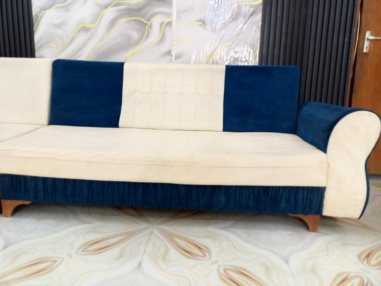 تخم 11 مقعد للبيع
نضيف جداً وما بي أي ضرر 👍
💰 السعر: 225 وبي مجال 
📍 المكان: الديوانية – حي الجمهوري
اللي يريد يشوفه أو يستفسر يراسل خاص 📩


**إذا كنت صاحب هذا الإعلان وتريد حذفه لأي سبب، رجاءا أرسل رسالة إلى الدعم الفني**