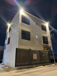 عندي عمارة ركن بل عدل الثالث  مساحة ١٠٠ متر  بيها محلات جوى اثنين وشقت...