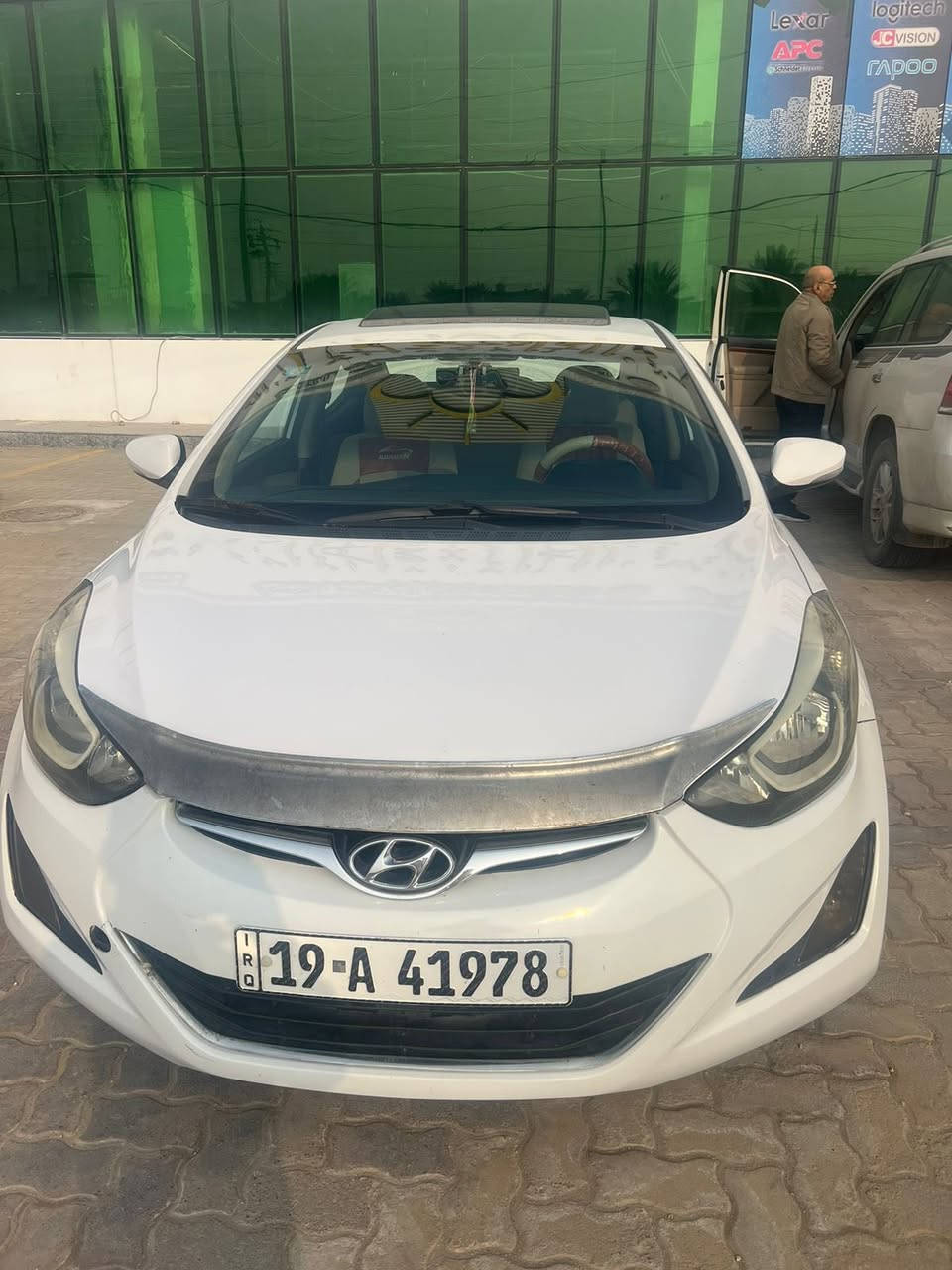 سلام عليكم الانتره 2015 خليجي فول عدا البصمه رقم كربلاء السياره بأسمي ماشيه 98 الف كامله من كل النواحي 
العنوان كربلاء 
السعر 130 وبيها مجال 
مكلف بلنشر رقم الهاتف ***********
