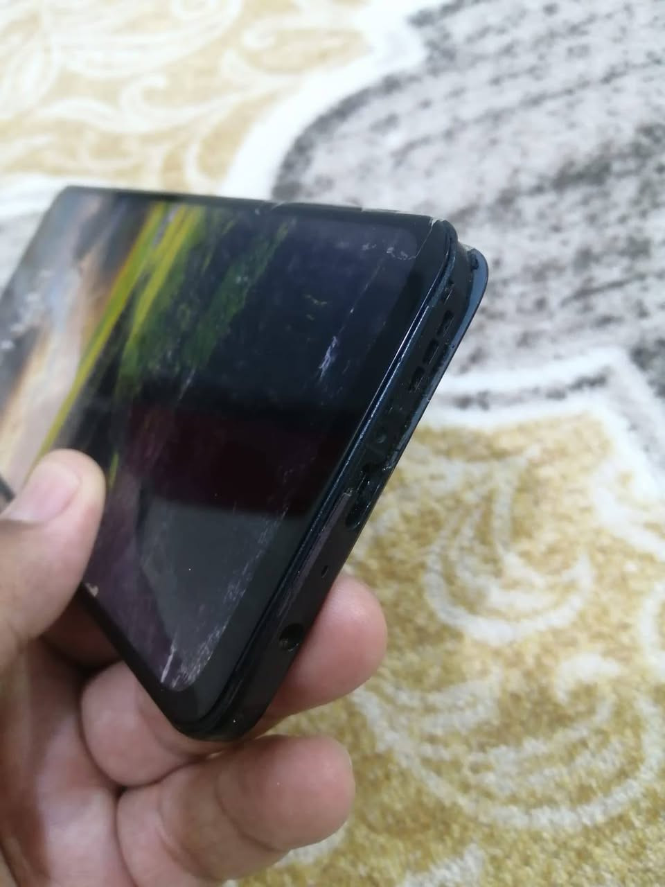 جهاز  oppo A3شرط الفحص بي شويه وصله من الشاصي طايحه وفطر بالبلازمه ما مئثر ع المس ذاكره 128 كلش حلو وسلس بطاريه 5100 امبير شحنه راقي تريده للاطفال تريده الك اصدار السعر 75 الف شرط الفحص ولشغل تفحص وتاخذ كاميرات اتصال انترنين اصداره 14 الاتصال برقم *********** البصره القبله

