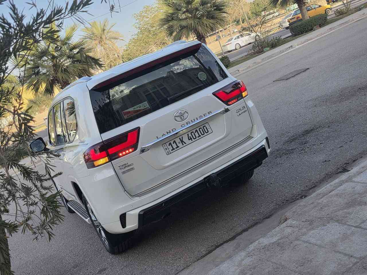 * لاندكروزر GXR لمتدد توين تيربو
شركة بريم  
* ⁠الموديل : 2023 جديدة جداا 
* كفالة عامة من  رصعة وشخط وبارد 
* ⁠الفئة: GXR / LIMTE  
* ⁠رقم بغداد شبه مميز 
* ⁠داخل جلد لونين احمر واسود 
قمارة شاموه 
تشغيل 🔛 عن بعد 
* لايت متحرك 
* ⁠محرك  6 سلند توين تيربو  
* ⁠لد شباك امامي 
* ⁠دوسات جانبية نيكل ضوئية 
* ⁠اريل نفكيتر سبايدر شمعة
* دعاميات كت (لحاية) 
* ⁠ترايش ابواب كروم 
* ⁠بصمة تشغيل بصمات ابواب 5
* ⁠شاشة امامية كبيرة 
واير لز شاحن 
* شاشات خلفية عدد (2)
* ⁠كامرات عدد 5 (360 درجة) 
* ⁠فتحة سقف (سلايت) 
* ⁠كراسي الامامية كهرباء 
* كراسي الامامية  تبريد 
* ⁠مقاعد (7) راكب دفع رباعي (4 * 4) 
مري قابل لطي 
* ⁠ثلاجة وسطية جنطة كهرباء 
* ⁠تبريد شاشة شاحن 
ن* طفاية  حريق هوك خلفي 
* ⁠حساس امامي خلفي 
* ⁠كدلوكات وسمعات الشركة 
اسبير منازل 
* ⁠وباقي مواصفاتGXR المتد المعروفة 
* رقم بغداد بأسمي
* مكان السيارة كربلاء للاستفسار هاتف ***********
