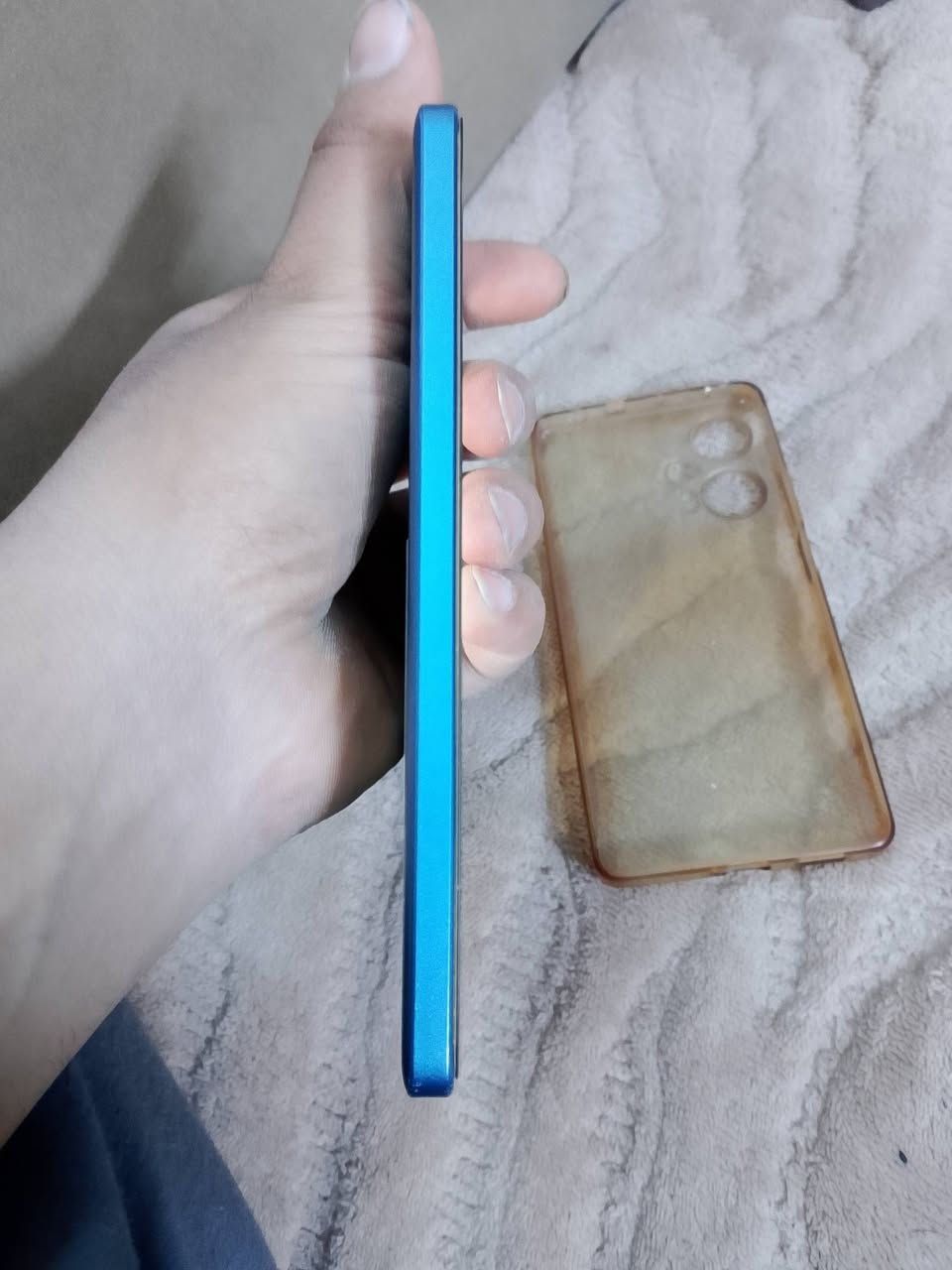 السلام عليكم جهاز بوكو F5 فايف جي نضافه 100 ذاكره 256 رام 12+12 بطاريه 5000  معالج  Snapdragon 7+ Gen 2  يشغل ببجي 90 فريم باقي العاب 120 للبيع اوه مراوس شعندك نزل مكاني حله رقمي ***********
