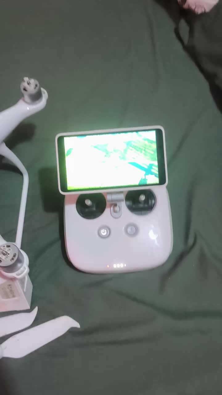 سلام البيع متاح فانتوم فور برو بلاس 
معاها 1 بطاريات 
مخرج Hd  بس بطاريه تعبانه دروك جديد علا وضع شركه
تسجيل لحد  أو مراوس مراوس ترهم  بشاوم fimi x8 tele max


**إذا كنت صاحب هذا الإعلان وتريد حذفه لأي سبب، رجاءا أرسل رسالة إلى الدعم الفني**