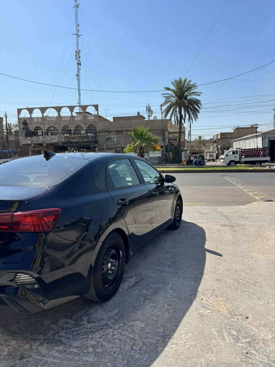 السلام عليكم كيا فورتي موديل 2024 حادثه جاملغ وبنيد سياره خير من الله كير مكينه مكفولات تدفئه تبريد شغال حداديه على البلاد سياره ماشيه 27 ألف فئت FE رقم أربيل بسمي سياره العنوان بغداد السعر 138 للأستفسار 
وتساب *********** 
للاتصال ***********
